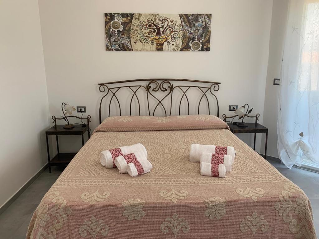 B&B Centrale ตอร์โตลี ภายนอก รูปภาพ