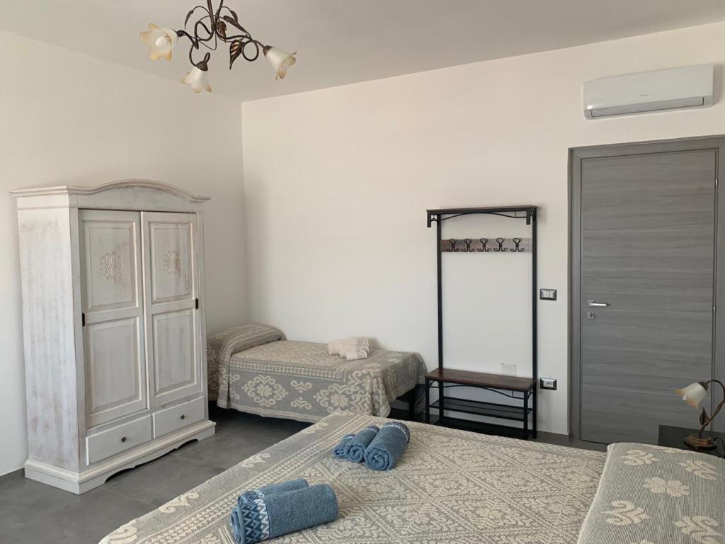 B&B Centrale ตอร์โตลี ภายนอก รูปภาพ