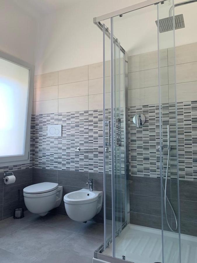 B&B Centrale ตอร์โตลี ภายนอก รูปภาพ